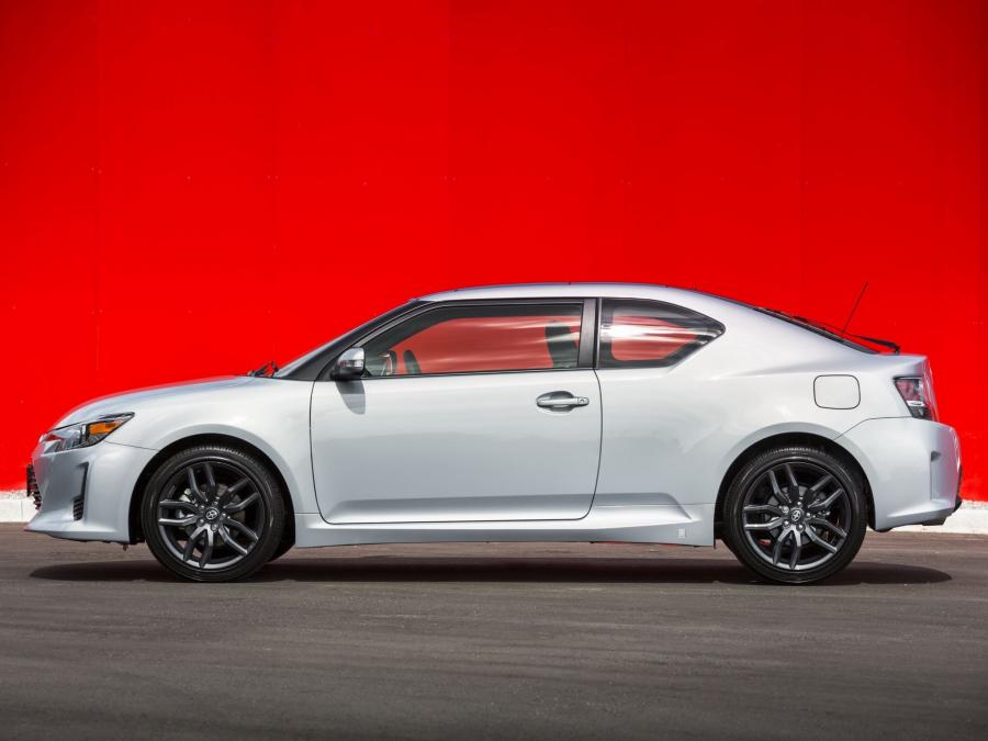  Scion tC 10 Series 2013 года  (фото 8 из 13)